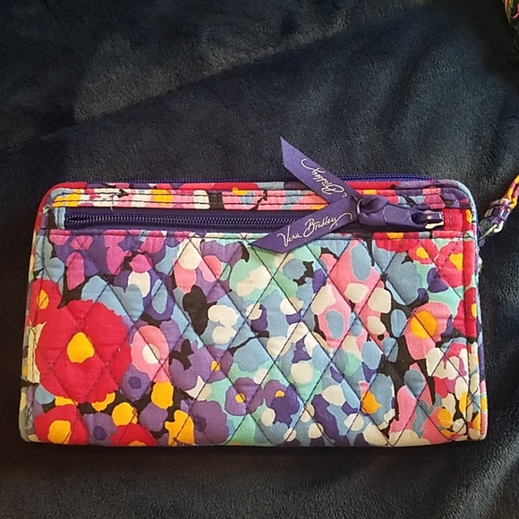 Vera Bradley wristlet/clutch - Picture 4 of 7